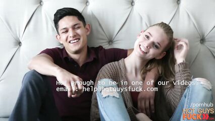 Порно раком с красивой брюнеткой в пижаме